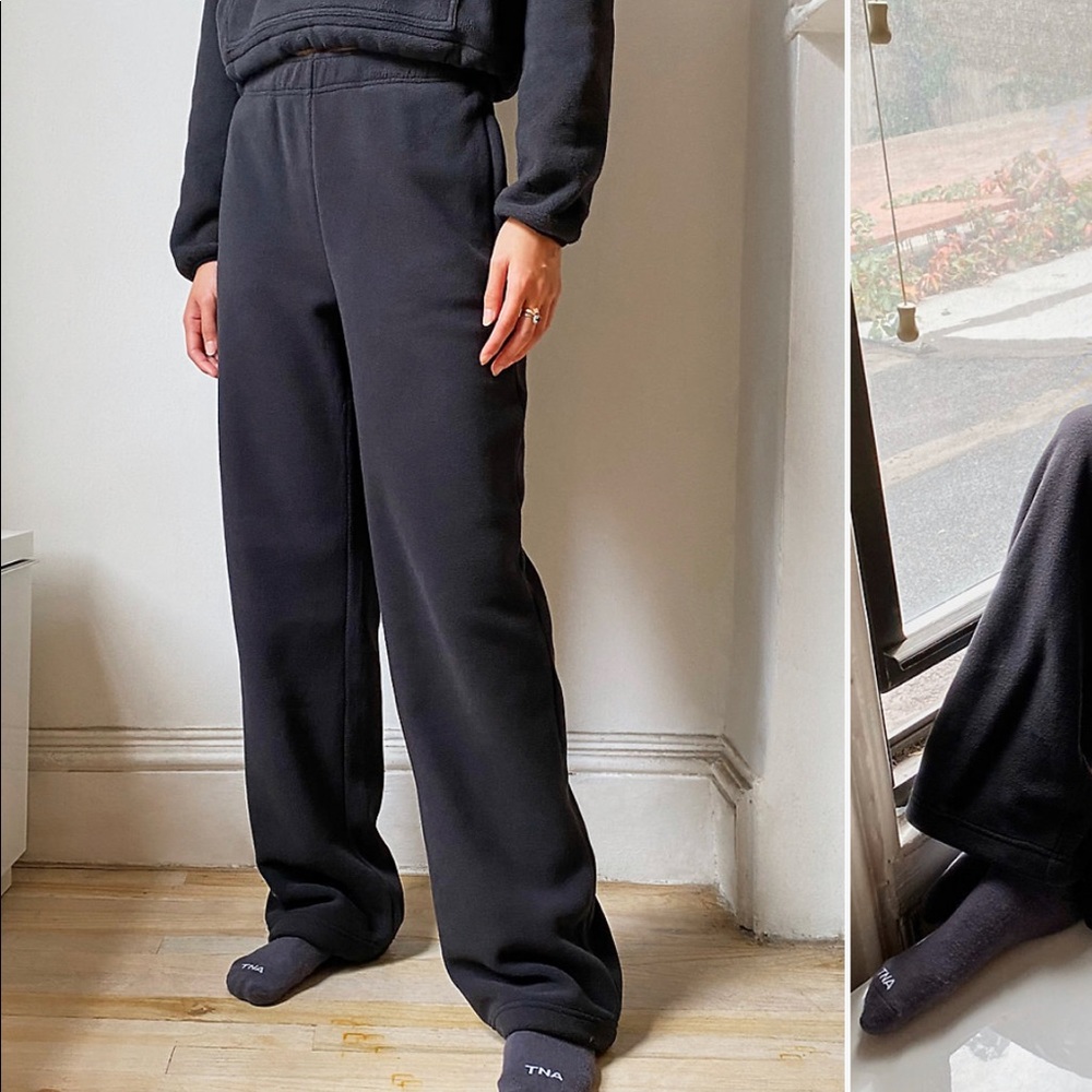 Aritzia TNA boyfriend sweatpants